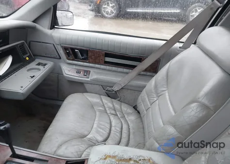 1993 Buick Regal Gran Sport z USA, uszkodzony, nr VIN 2G4WF14L0P1465309